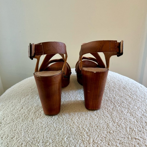 Madden Girl Brown Leather and Wooden Heels in Women’s Size 6. - Picture 4 of 5